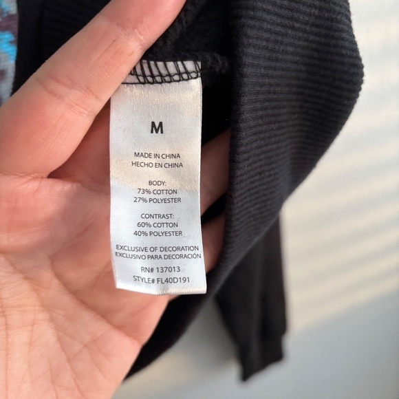 WILDFOX OVERSIZED SEQUINED HEART BLACK PULLOVER CREWNECK SWEATSHIRT - Picture 5 of 8